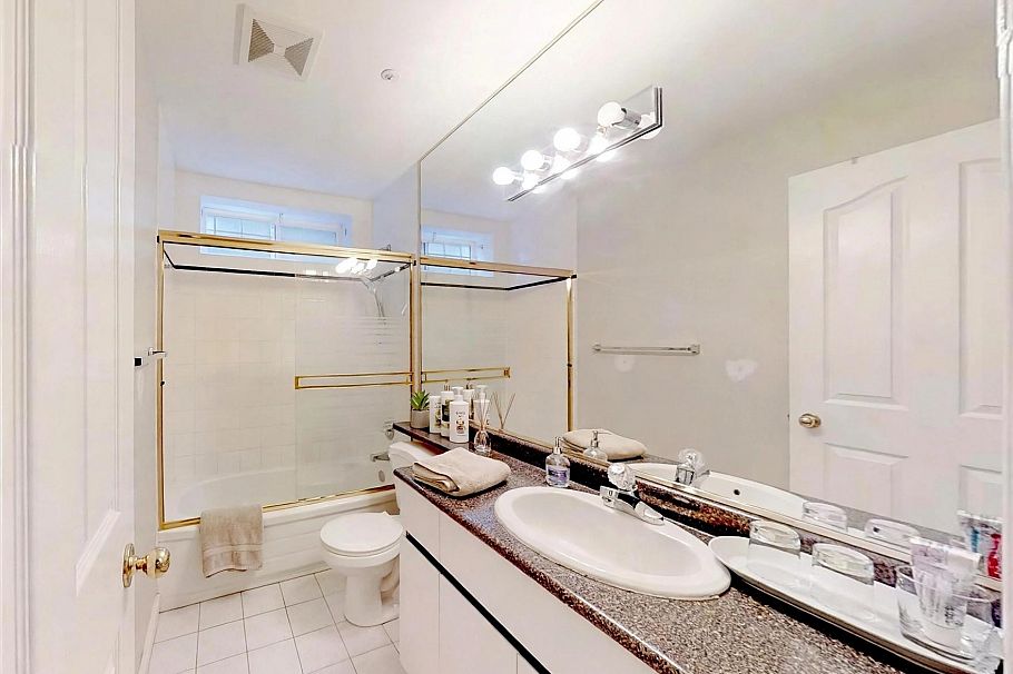 2839 W 42nd Avenue Vancouver, BC - 12