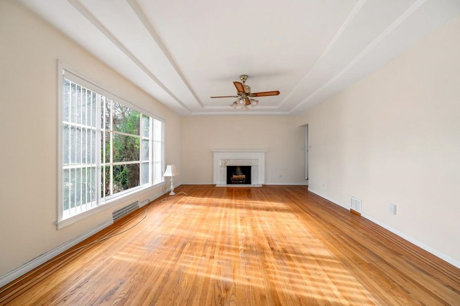 1441 W 49th Avenue Vancouver, BC - 3