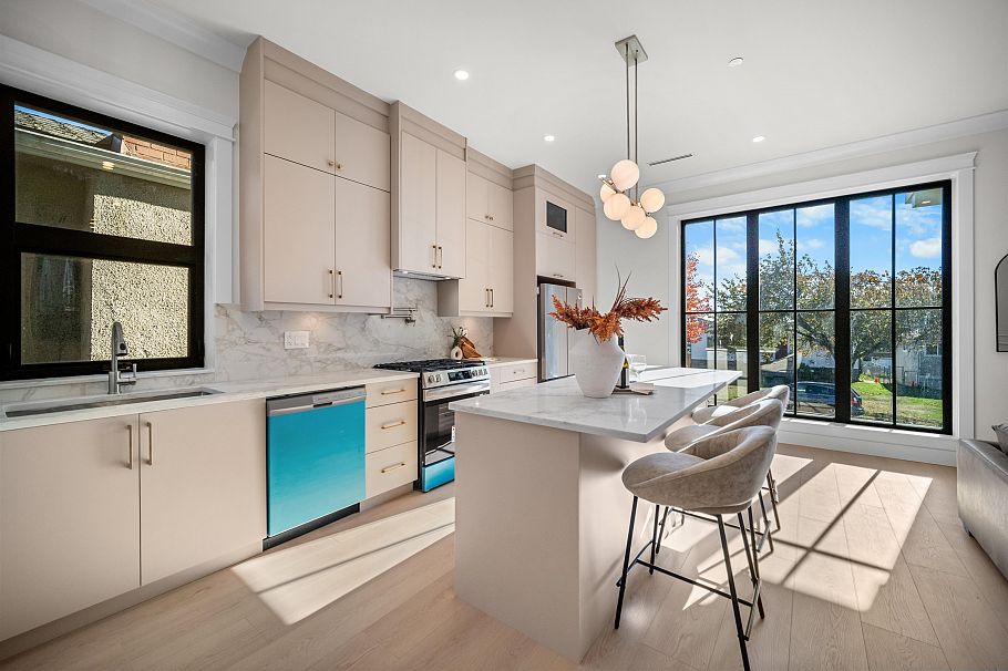 1 1613 E 58th Avenue Vancouver, BC - 4