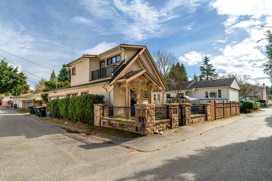 1441 W 49th Avenue Vancouver, BC - 15