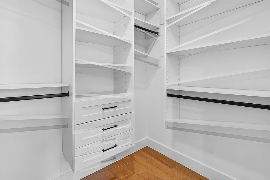2 950 W 17th Avenue Vancouver, BC - 13