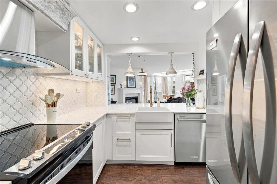 405 1502 Island Park Walk Vancouver, BC - 13