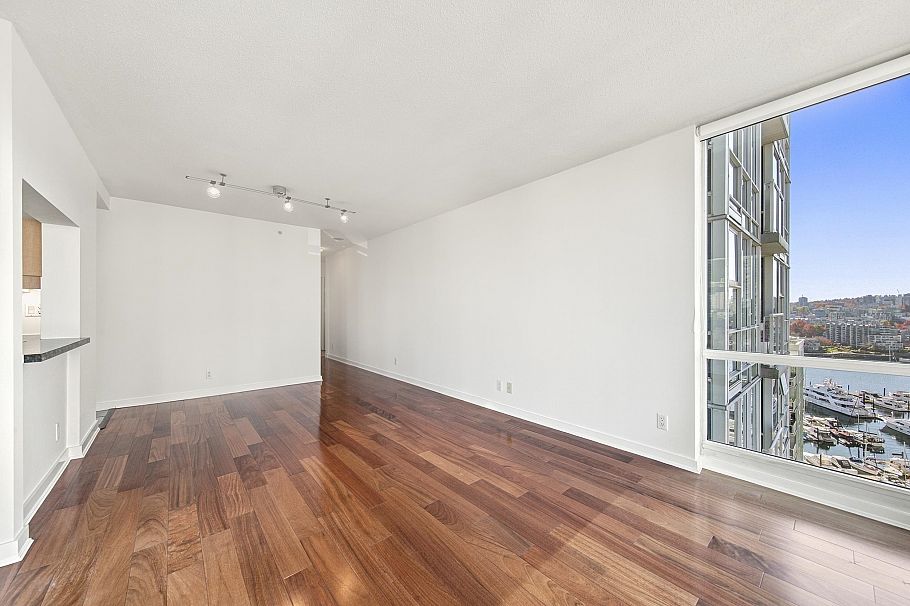 1903 193 Aquarius Mews Vancouver, BC - 14