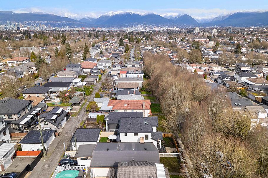 5059 Sherbrooke Street Vancouver, BC - 35
