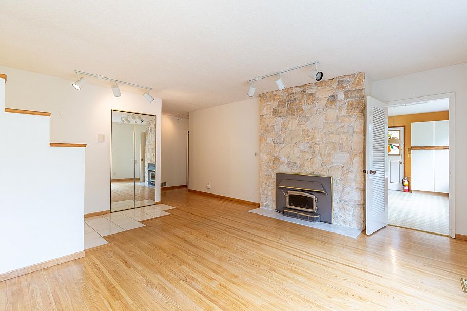 2256 Chapman Way North Vancouver, BC - 9