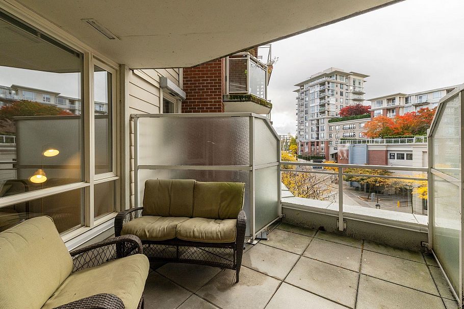 321 4028 Knight Street Vancouver, BC - 16
