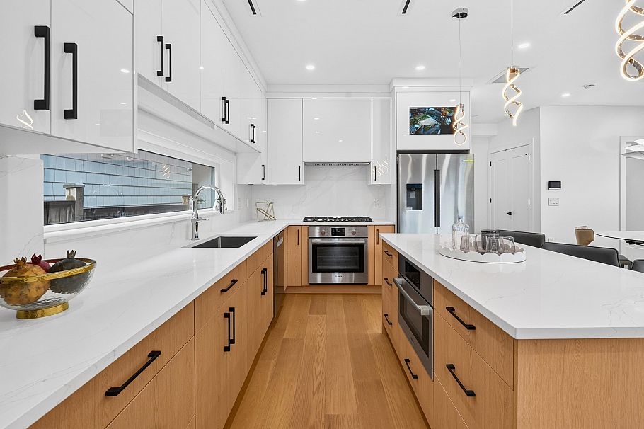2 950 W 17th Avenue Vancouver, BC - 6