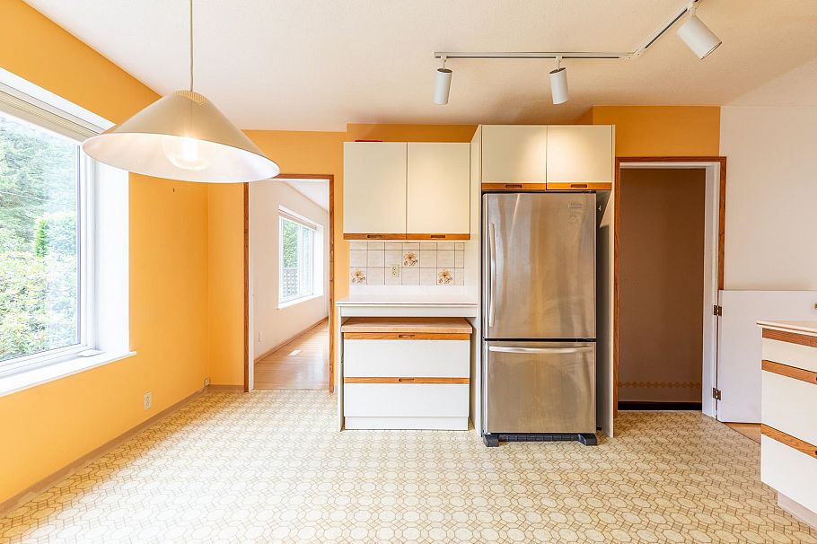 2256 Chapman Way North Vancouver, BC - 12