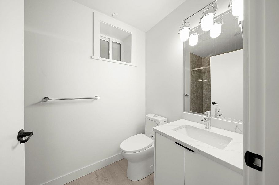 1161 Keefer Street Vancouver, BC - 32
