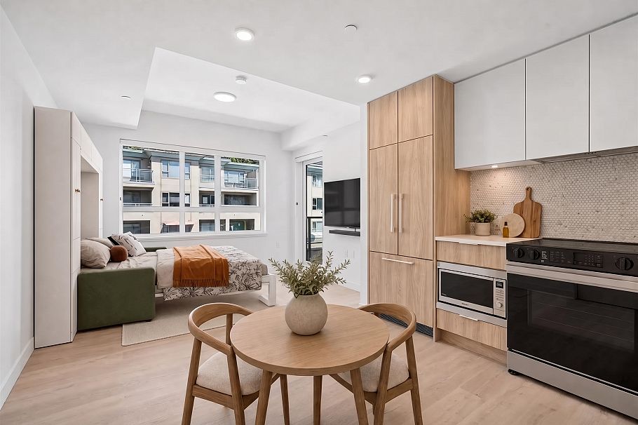312 1616 Lloyd Avenue North Vancouver, BC - 1