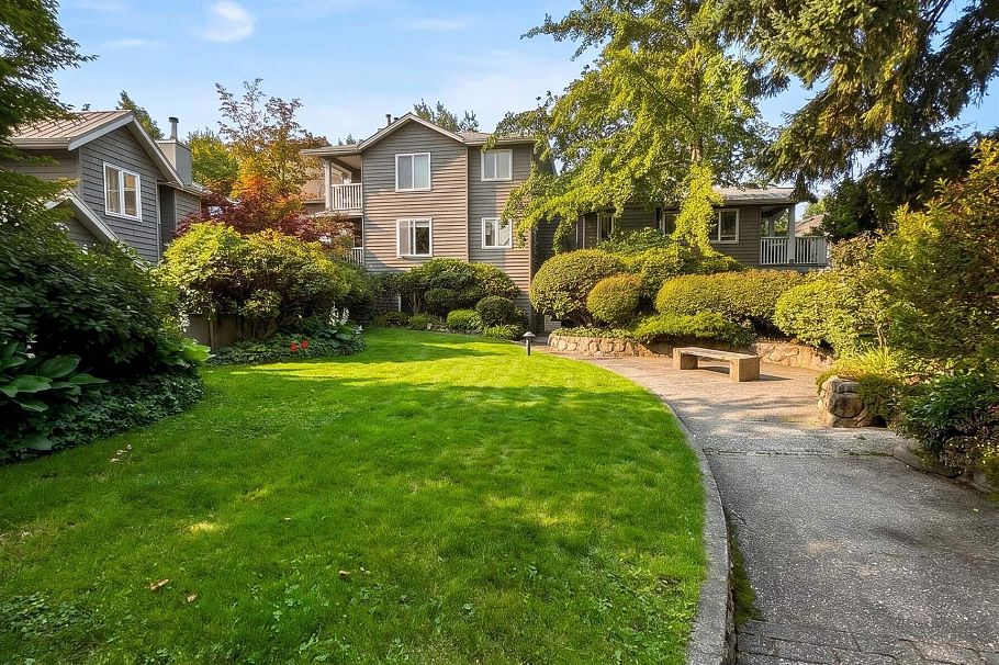 107 1523 Bowser Avenue North Vancouver, BC - 2