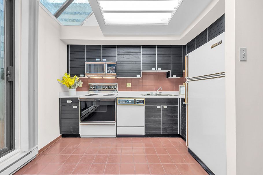 311 850 Burrard Street Vancouver, BC - 9