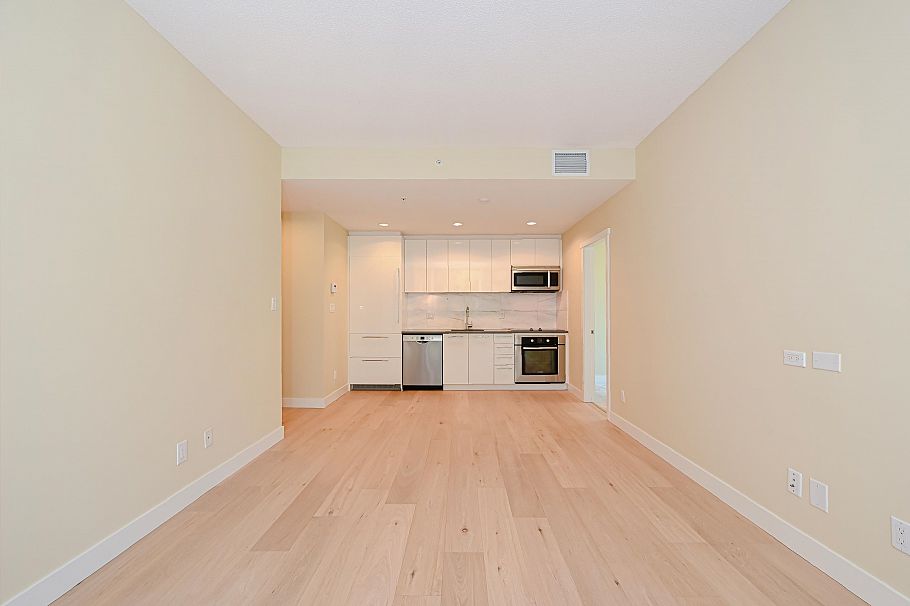 607 5728 Berton Avenue Vancouver, BC - 5
