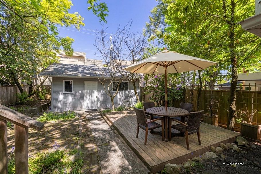 4343 W 11th Avenue Vancouver, BC - 39