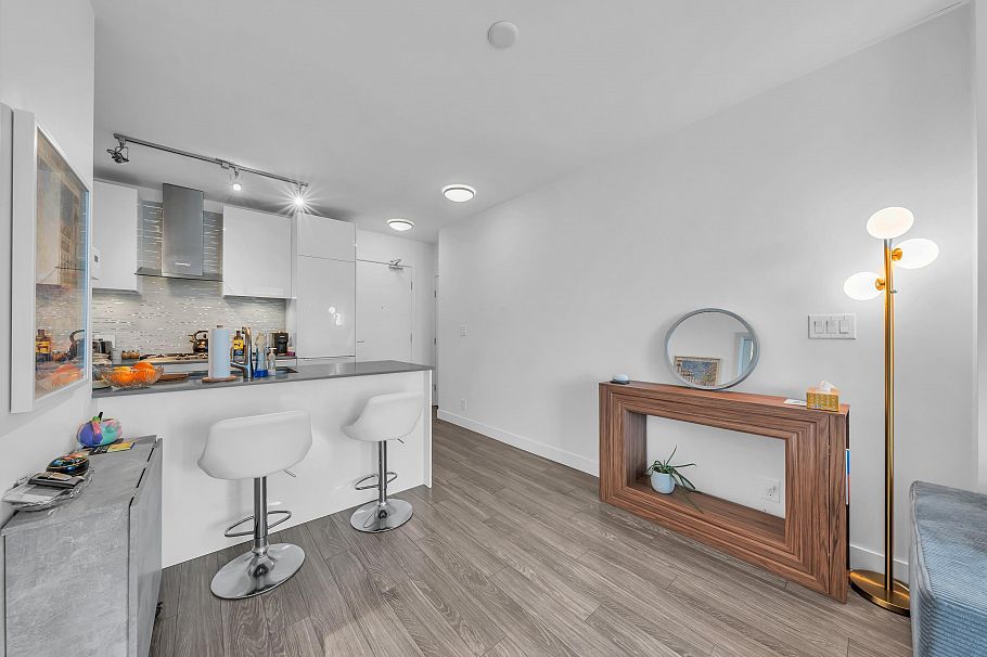 3007 1283 Howe Street Vancouver, BC - 7